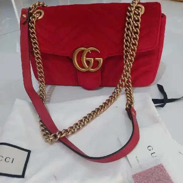 preloved Gucci Marmont small red