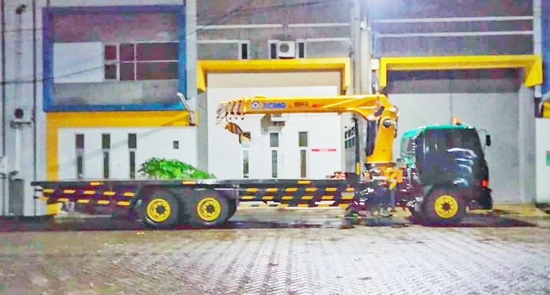 sewa crane TMC truck crane foco crane harga flexible 