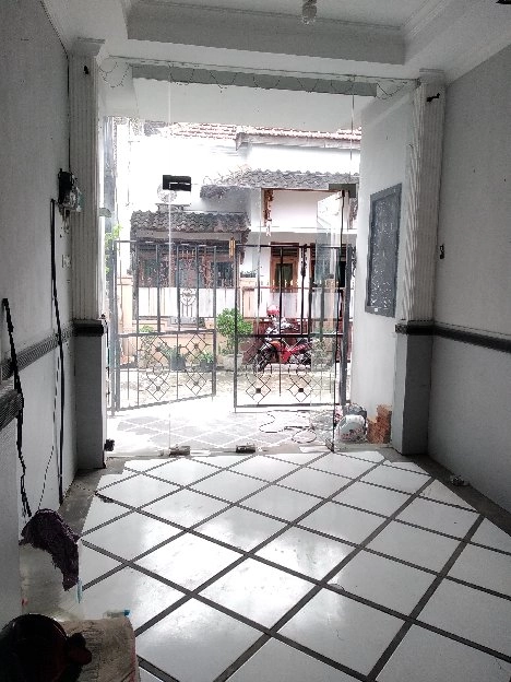 Rumah Minimalis Lantai 3 di Sukorejo Kadipiro Solo Surakarta