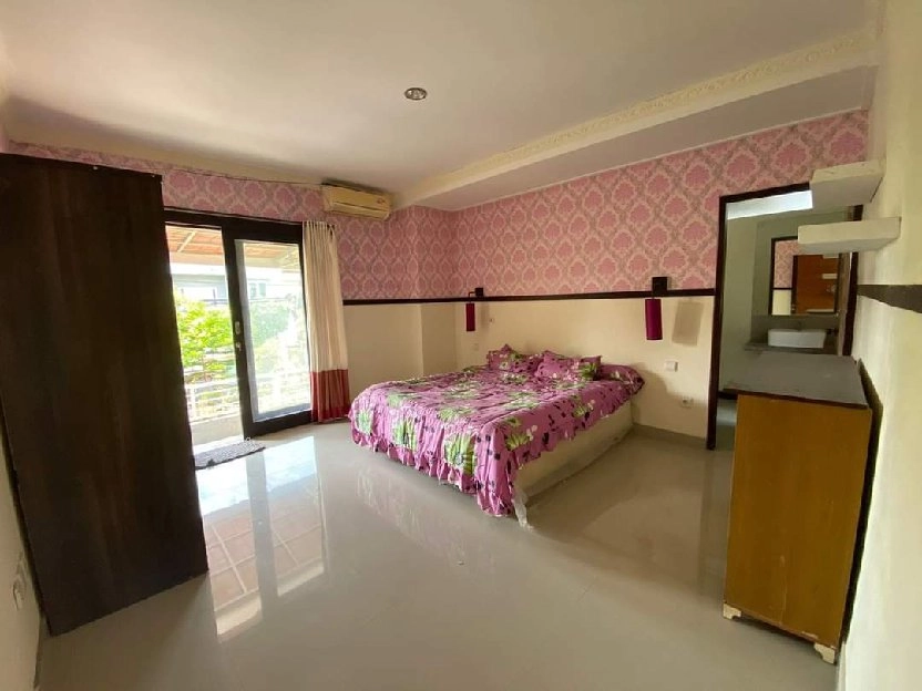 rumah mewah full furnished di kawasan Tukad Badung Renon Denpasar Bali 