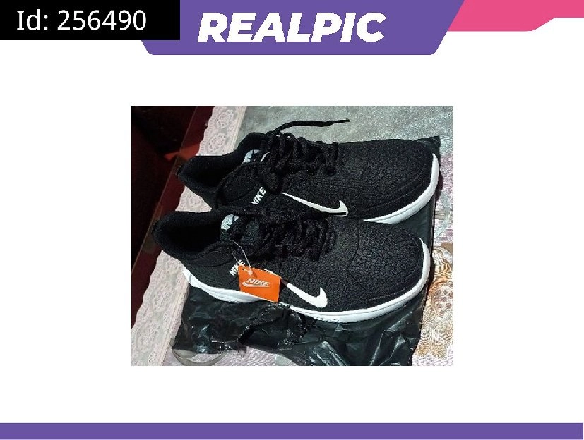 SEPATU SNEAKER PRIA 