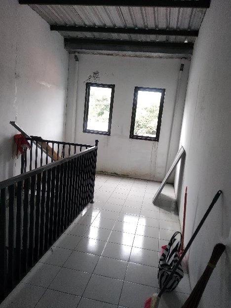 Rumah Minimalis Lantai 3 di Sukorejo Kadipiro Solo Surakarta