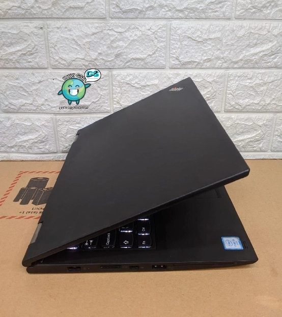 Laptop Lenovo Yoga 260 Touchscreen bisa di lipat 360° siap pakai