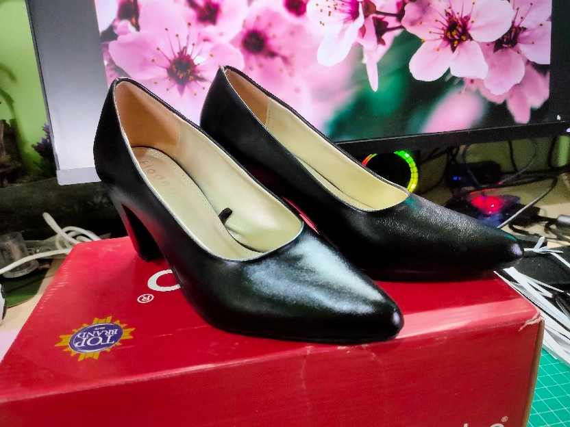 sepatu kerja wanita merk fladeo size 36