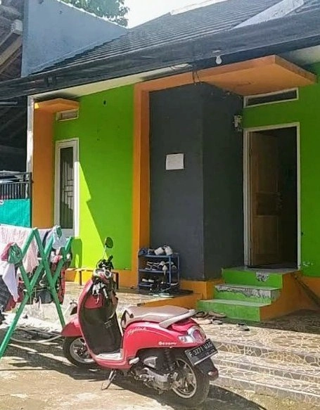 Jual Rumah Pribadi, Rumah Di Hook pinggir, Sertifikat Hak Milik.