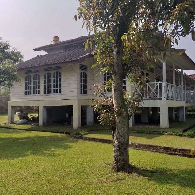 Vila cisarua puncak bogor