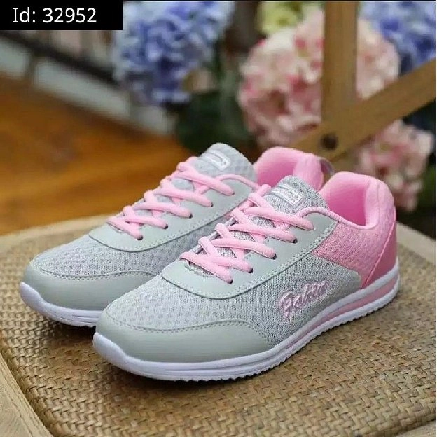 SEPATU SNEAKER WANITA FAHIND