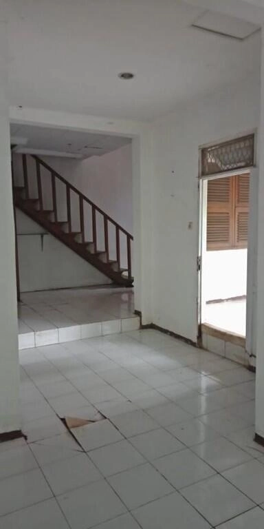 Rumah 2 Lantai Lokasi Komplek Bukit Pamulang Indah Tang-Sel