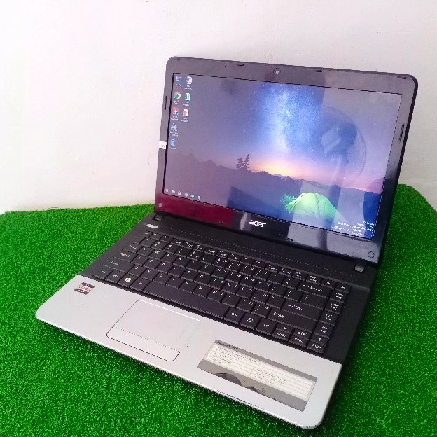 Laptop Acer Aspire E1 -421