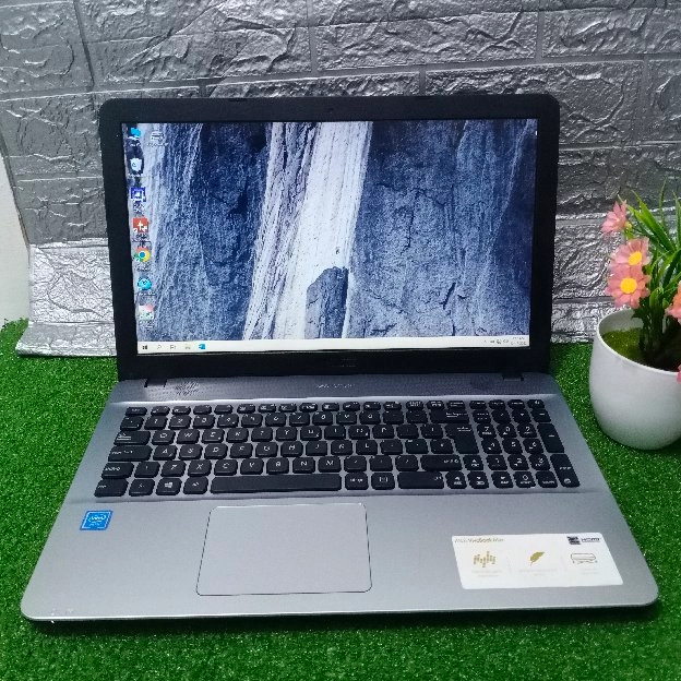 Laptop Asus VivoBook Max