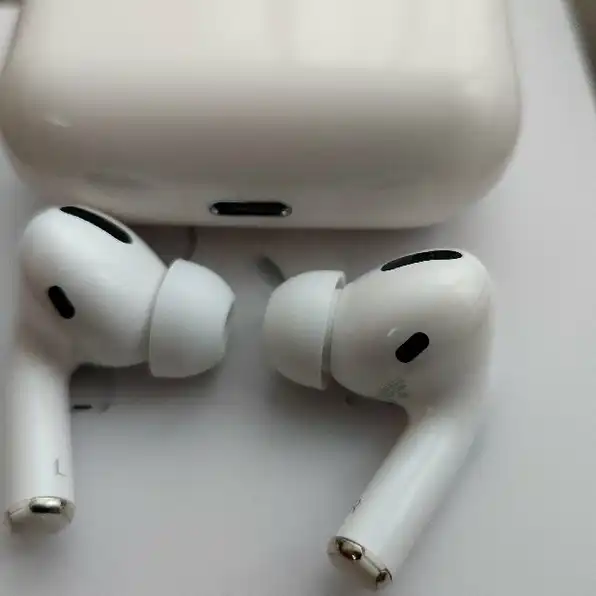 AirPods Pro Cloning