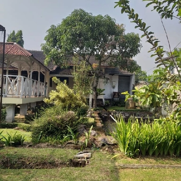 Vila cisarua puncak bogor