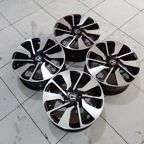 velg mobil Brio RS second