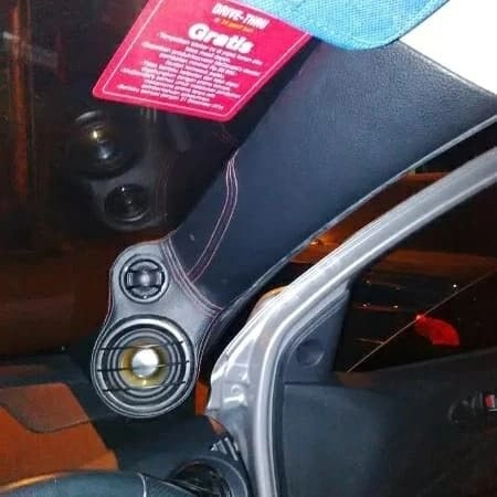 Aksesoris mobil pilar 3 way toyota yaris fullset audio