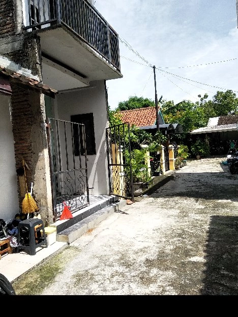 Rumah Minimalis Lantai 3 di Sukorejo Kadipiro Solo Surakarta