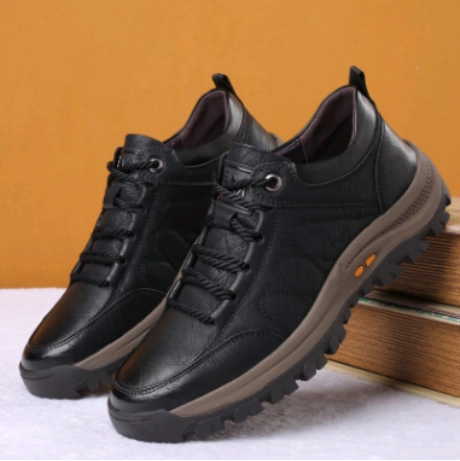 Sepatu Sneakers Casual Import