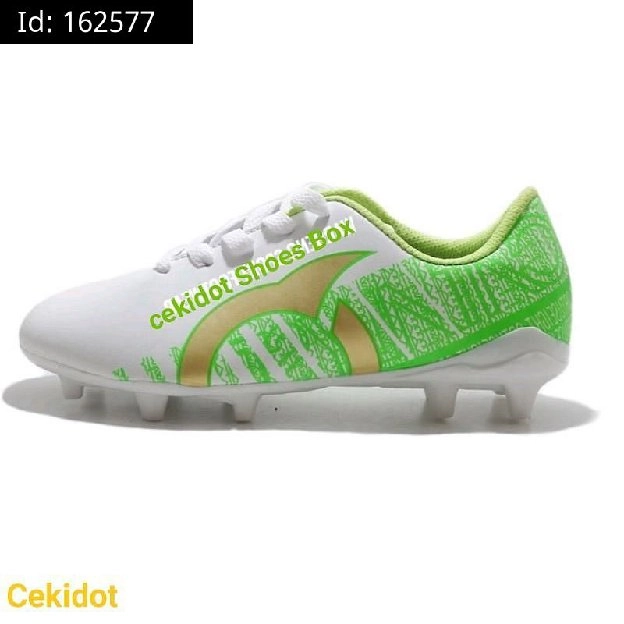 CSB Sepatu bola ortuseight catalyst plasma