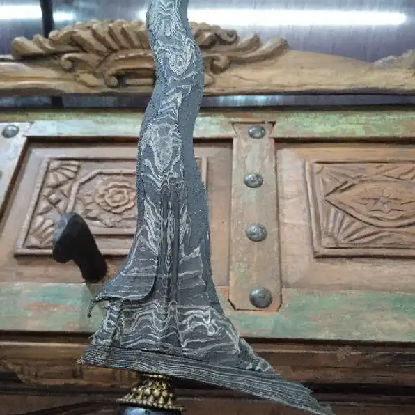 Keris Sabuk Inten Pamor Ron Genderu