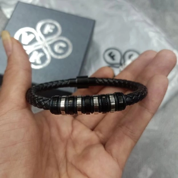 Gelang Tangan FVCK Black Silver