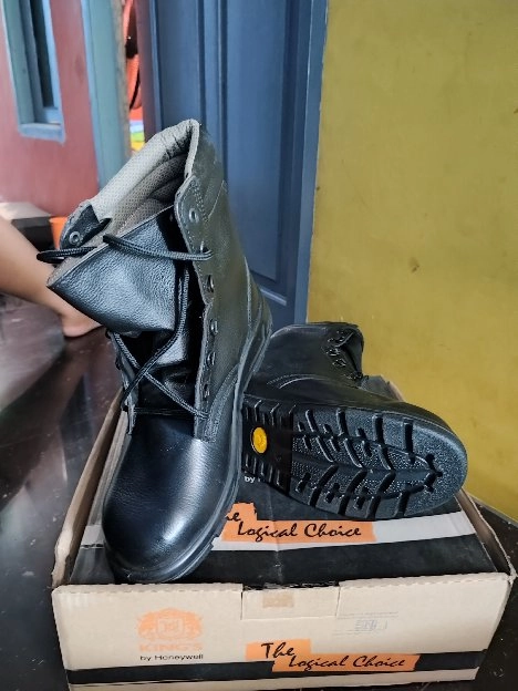 DIJUAL SEPATU SAFETY BOOTS MERK TEAM