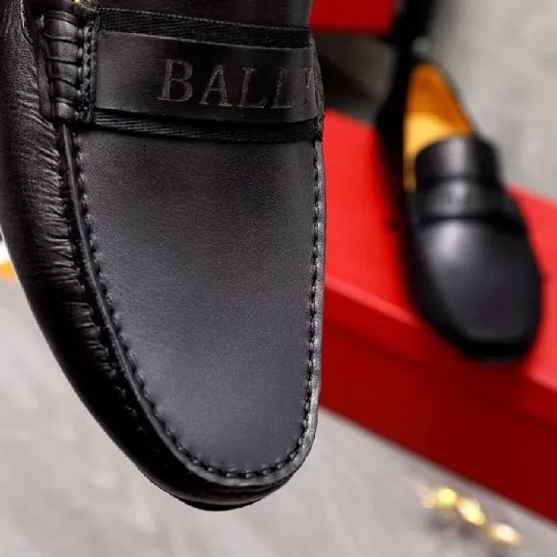 sepatu loafers pria bally