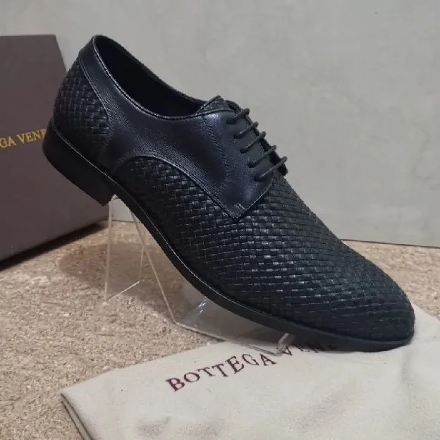 Sepatu pantofel formal pria bottega veneta