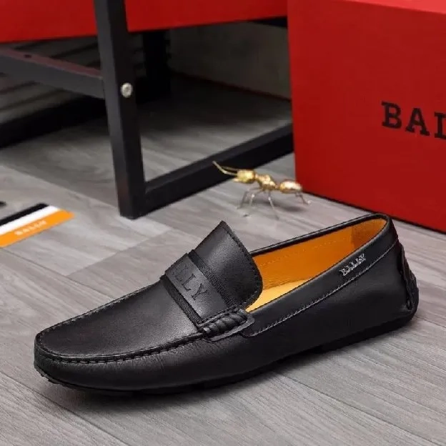 sepatu loafers pria bally