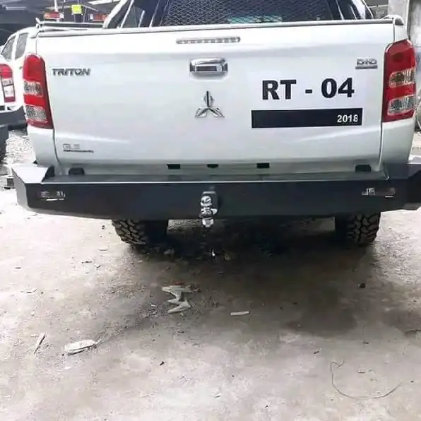 bumper belakang mobil hilux 