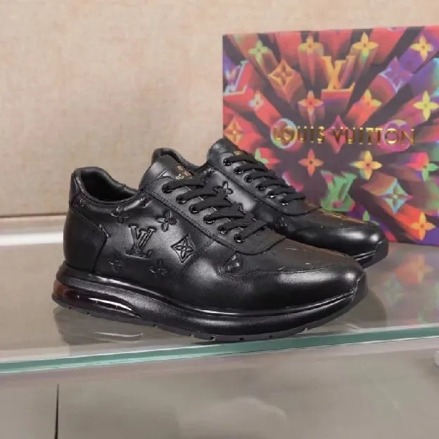 Sepatu sneakers pria louis vuitton lv