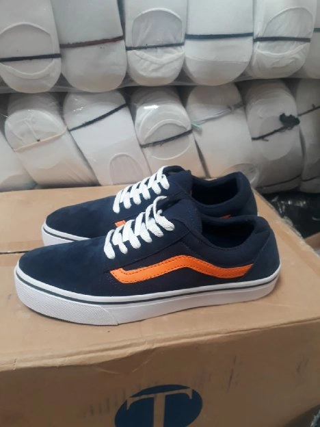 Sepatu Vans