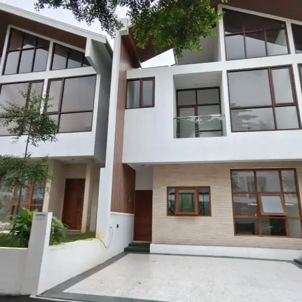 Dijual rumah Baru Luas dlm Cluster di Jati Waringin  Pondok Gede Bekasi Kota