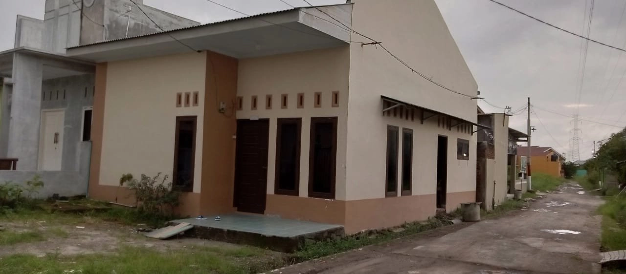 RUMAH DIJUAL BANGUNAN BARU. Lokasi medan marelan