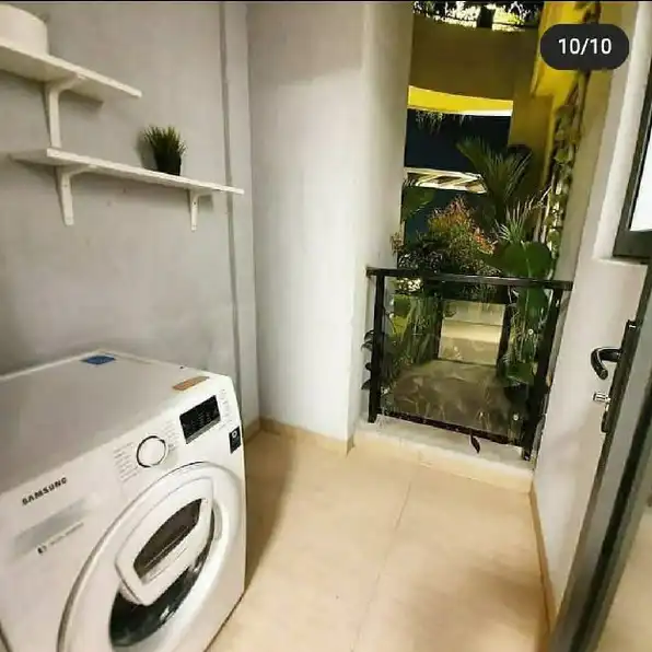 Apartemen  3+1BR Mewah dan Strategis Di Tangerang 