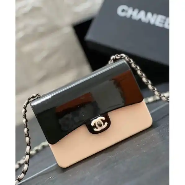 tas chanel plexi sling bag