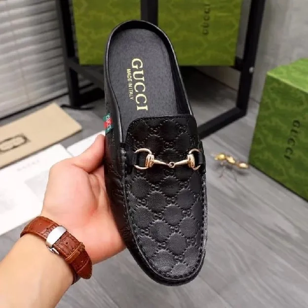 Sepatu sandal selop pria gucci