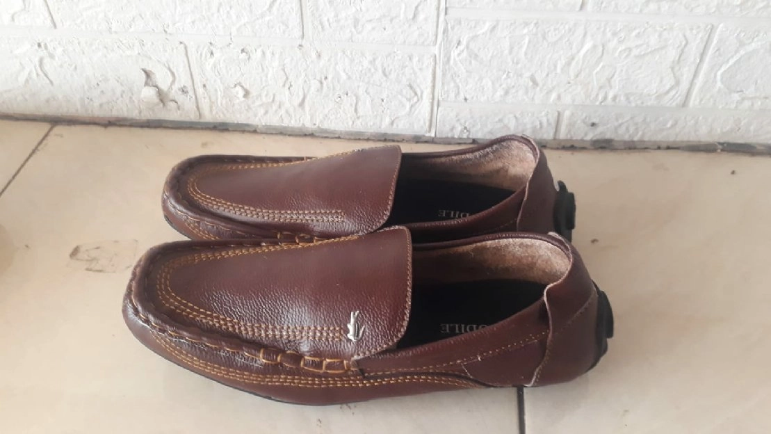 Sepatu Slip On Warna Coklat Tua