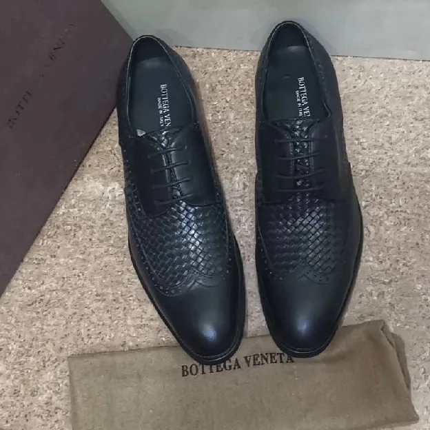 Sepatu pantofel formal anyaman bottega veneta pria