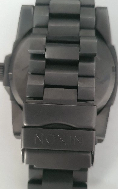 Nixon men watch