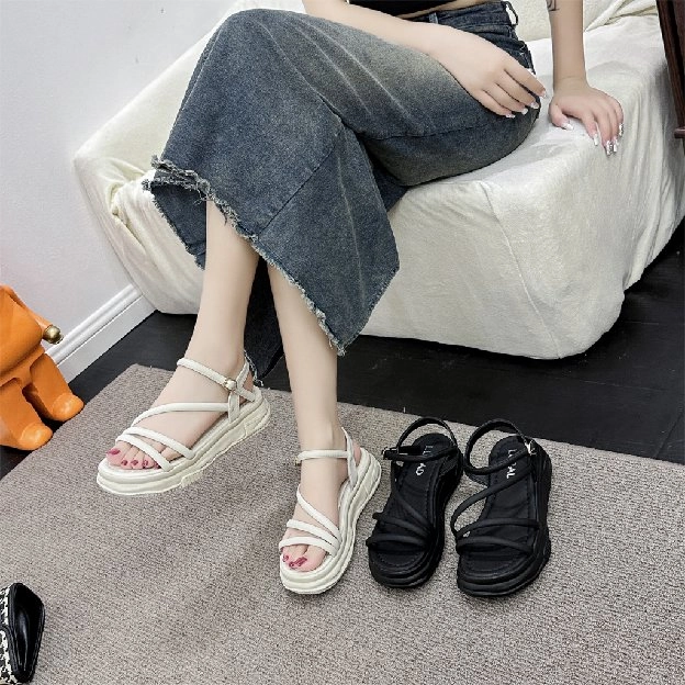 Sandal Hitam Wanita Wedges Terbaru Original Nyaman Dipakai Import Kekinian Sendal Cewek Cantik