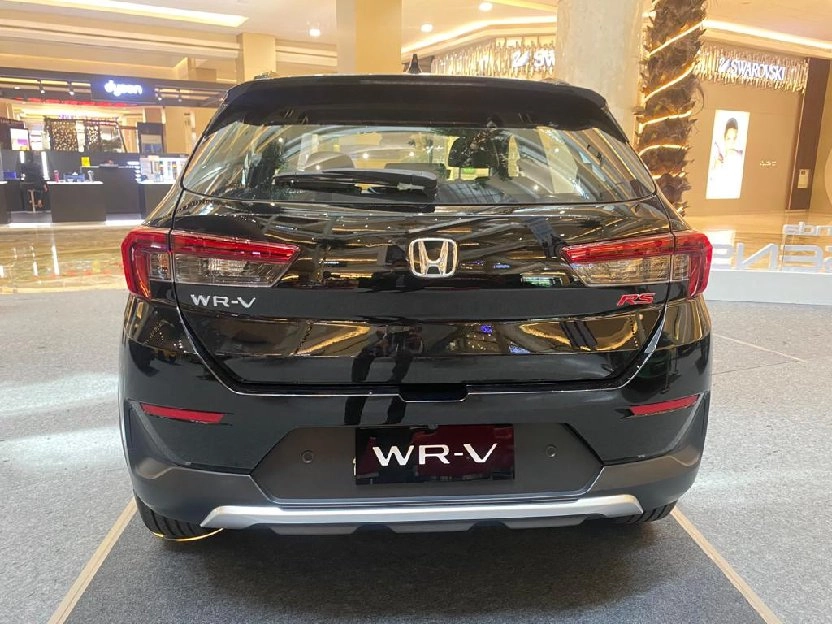 honda WRV booking now 5 jt