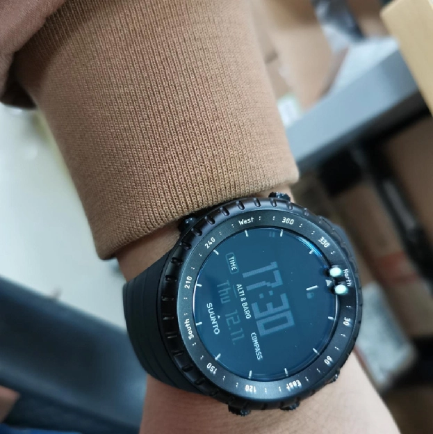 JAM TANGAN SUUNTO ST-001 HITAM