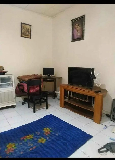 dijual rumah di komplek Joglo kecamatan larangan indah Tangerang perbatasan Jakarta barat 