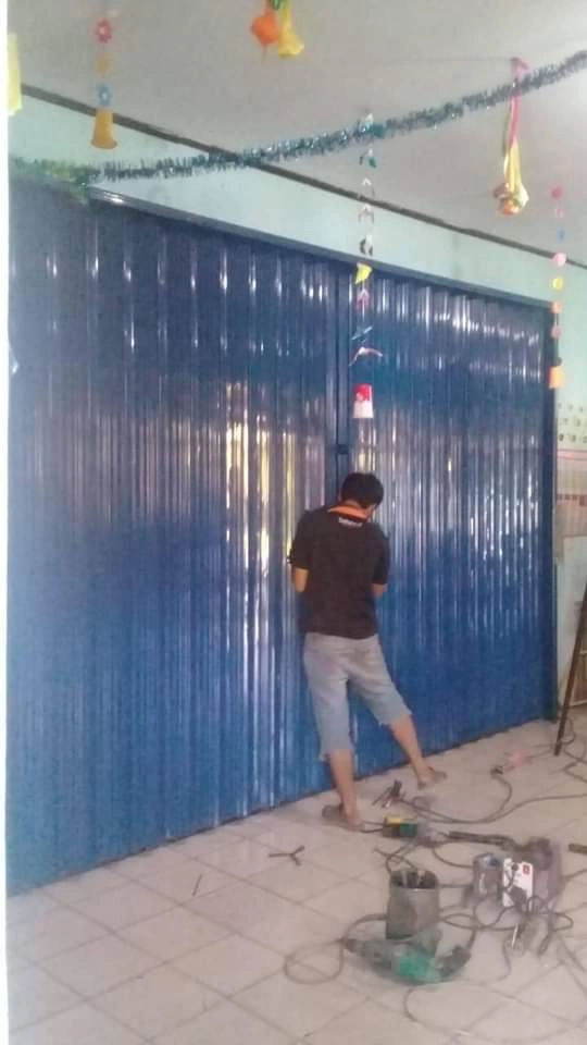 081310150492 bongkar pasang folding door PVC Kalimalang Cijantung Kalisari Cilangkap bambu apus 