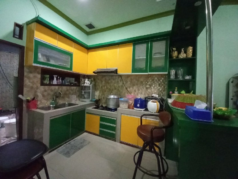 Dijual Rumah Siap Huni + Ruangan Toko di Ratna Jatibening/Jatikramat Pondok Gede Bekasi