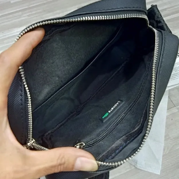 tas Selempang Lacoste black Crossbody Bag