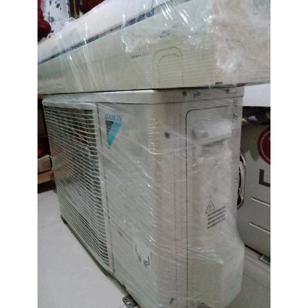 AC DAIKIN 2PK THAILAND second  Plus Pasang &Spare part  Bergaranssiap KE seluruh Area Jabodetabek 