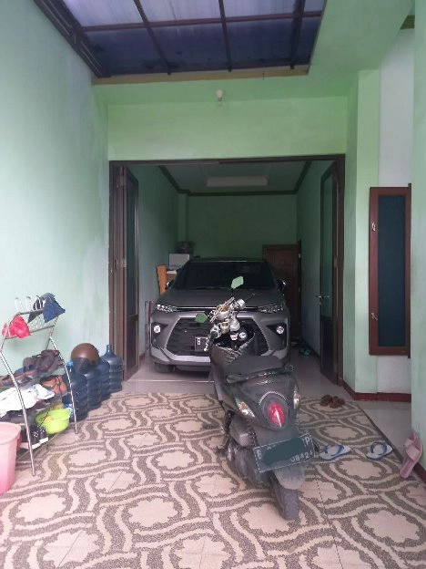 Dijual Rumah Siap Huni + Ruangan Toko di Ratna Jatibening/Jatikramat Pondok Gede Bekasi