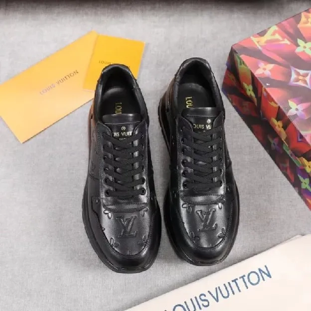 Sepatu sneakers pria louis vuitton lv