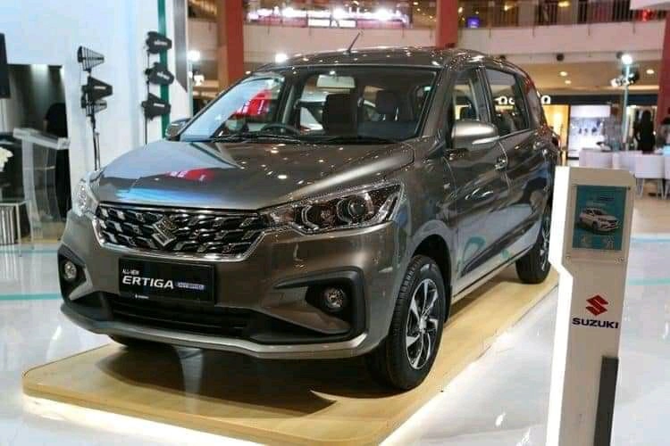 SUZUKI ALL NEW ERTIGA. BISA CASH BISA CREDIT