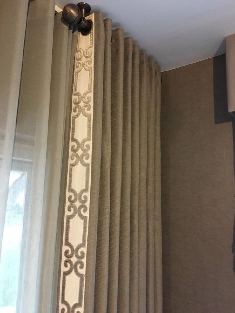 Pasang wallpaper dinding 3d custom toko jual dan pesan hordeng murah rollerblind vertikal blind